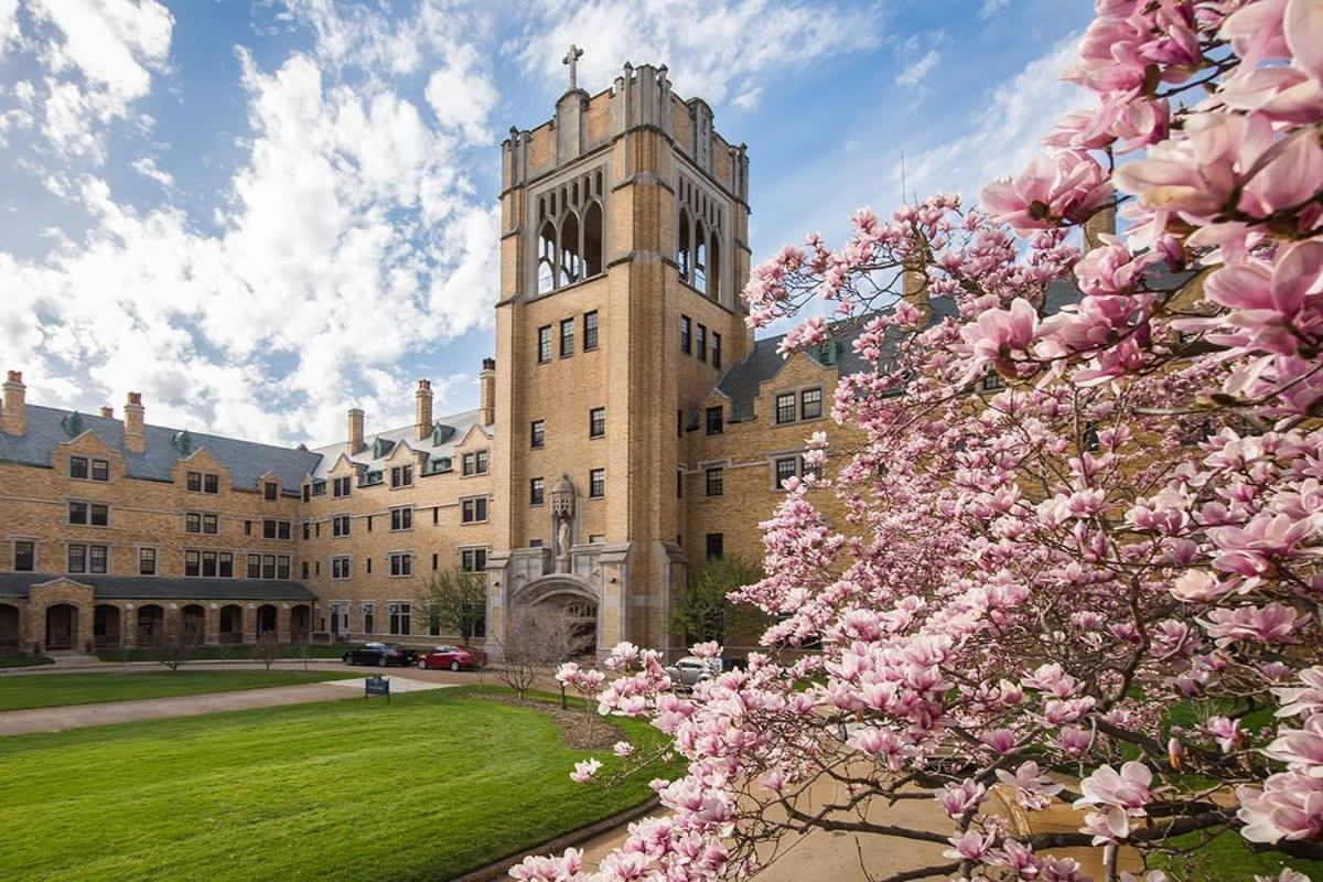 The Lucky Charm Home Of The Fighting Irish! Bbq Outdoor Games Coffee South Bend Zewnętrze zdjęcie